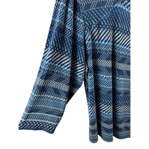 Chico's Travelers Classic Slinky Knit Acetate Sky Weaves Asymmetrical Top 3 XL - Picture 6 of 13